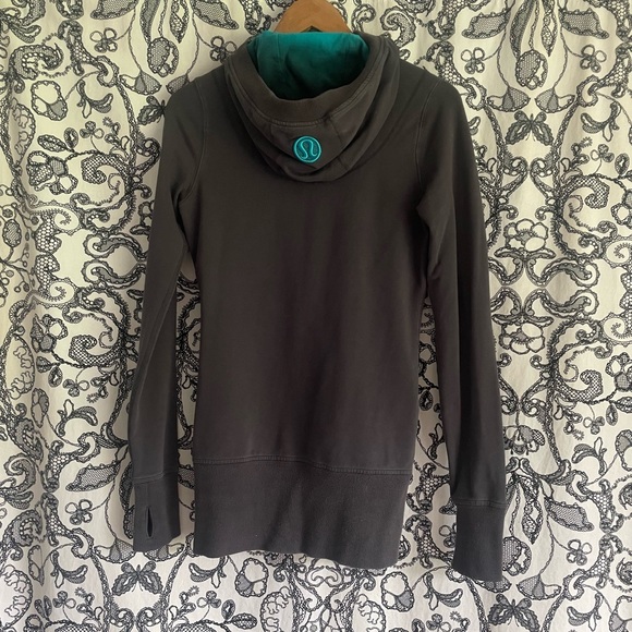 Lululemon zip jacket with hood sz 6 - Picture 2 of 5